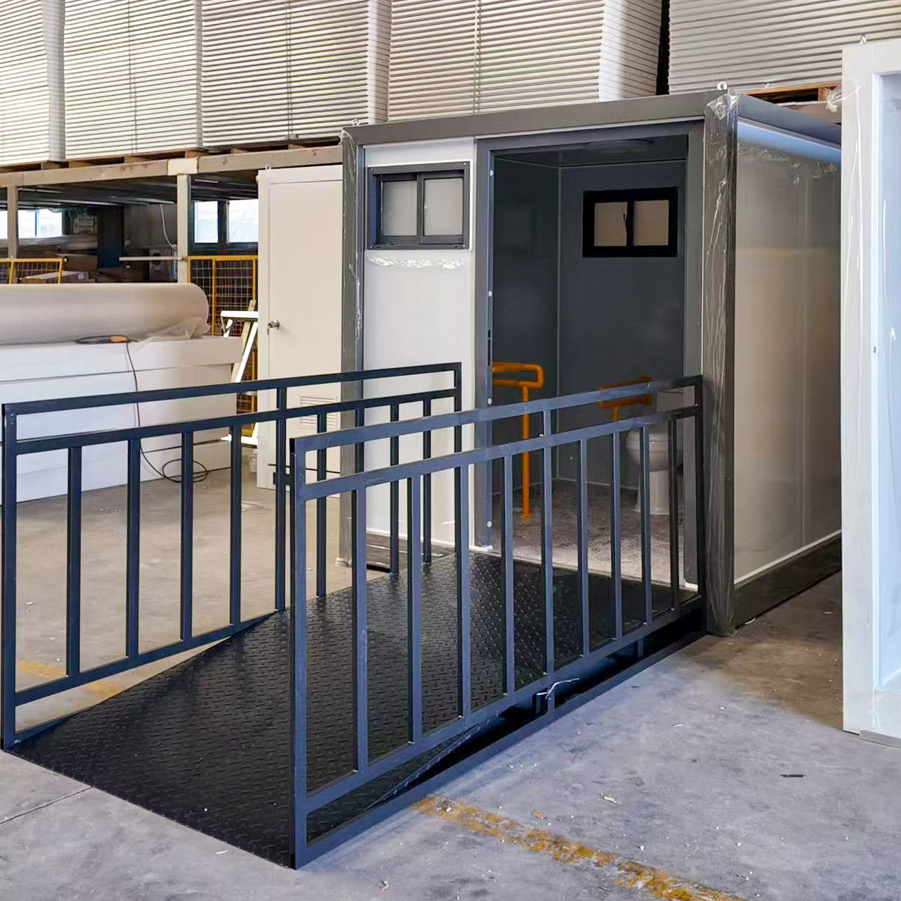 T2-accessible toilet-4